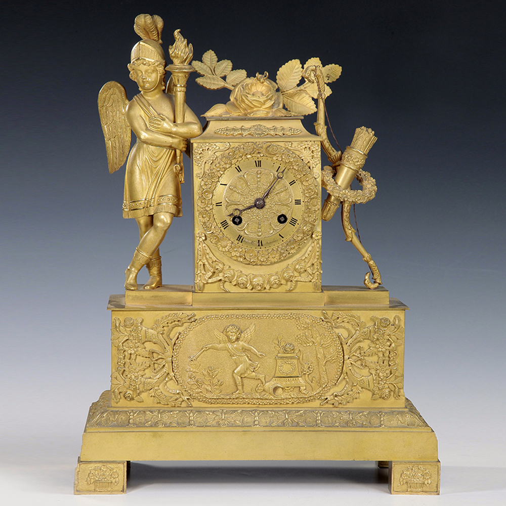 Каминные бронзовые часы эпохи Реставрации «Аллегория любви»