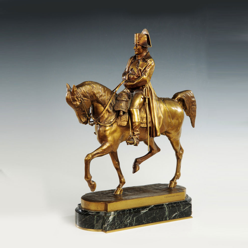 Бронзовая скульптура «Наполеон Бонапарт верхом на коне». Автор – Эммануэль Фремье (Emmanuel Fremiet).