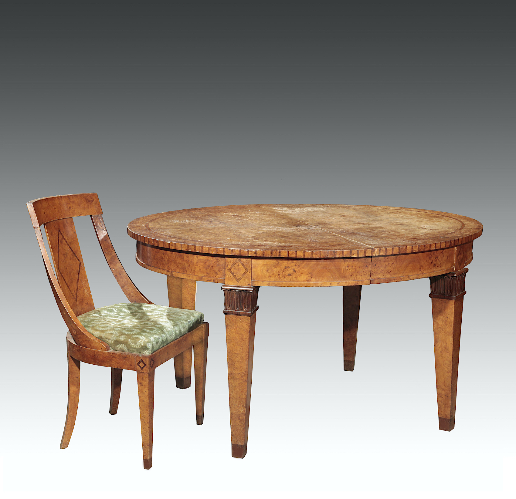 Мебельный комплект для столовой (овальный стол и 8 стульев)